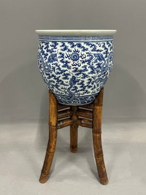 Début XXe siècle Grand aquarium en porcelaine à déco… - Photo 1