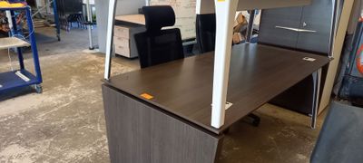 Tableaux blanc sur roulettes, Perroquet, 2 Fauteuils de dire…