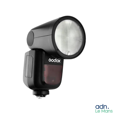 un gros plan d'une lampe de poche sur fond blanc