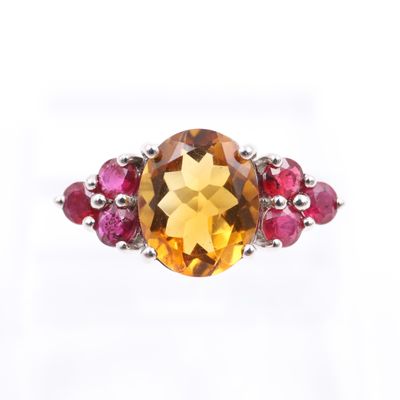 Bague en or blanc 18K Orne d'une citrine de taille ovale ca…