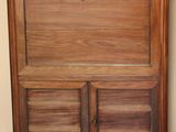 paire de commodes anciennes en bois, avec plateau en marbre et ferrures en laiton