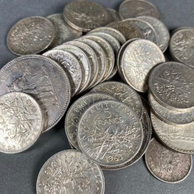 Ensemble de pièces en argent comprenant 2 pièces de 50 franc… - Photo 1