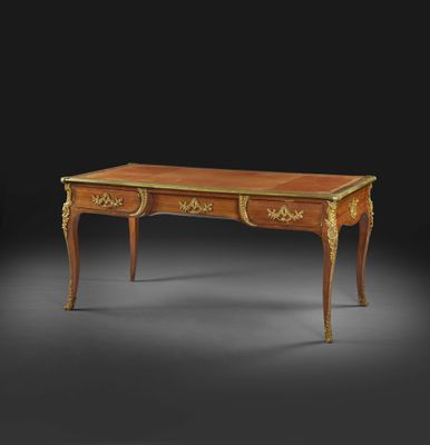 un magnifique bureau de style Louis II