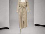 une image d'une robe sur un mannequin