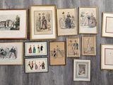 de nombreuses photos encadrées sur le mur d'une pièce