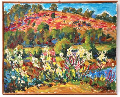 une peinture à l'huile représentant un versant de colline avec des arbres et des fleurs