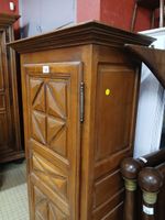 VENTE VOL : Petite bonnetière à une porte à panneau à moulur… (photo 2)
