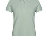 un polo vert pour femme, à col et manches courtes