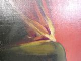une peinture représentant une fleur d'oiseau de paradis sur fond rouge