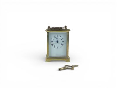 Pendulette d’officier en laiton, cadran émaillé blanc, chiff… - Photo 1