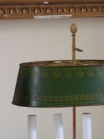 LAMPE BOUILLOTTE à quatre lumières en bronze et abat-jour en… (photo 2)