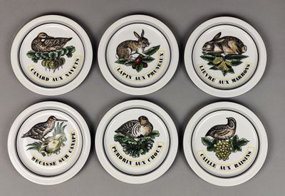 six dessous de verre ornés de motifs variés représentant des oiseaux et des fleurs