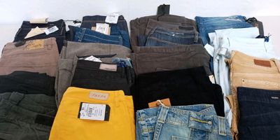 Lot à retirer à Décines-Charpieu (69150) ou expédition possi… - Photo 1