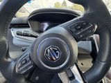 the steering wheel of a car is shown in this image