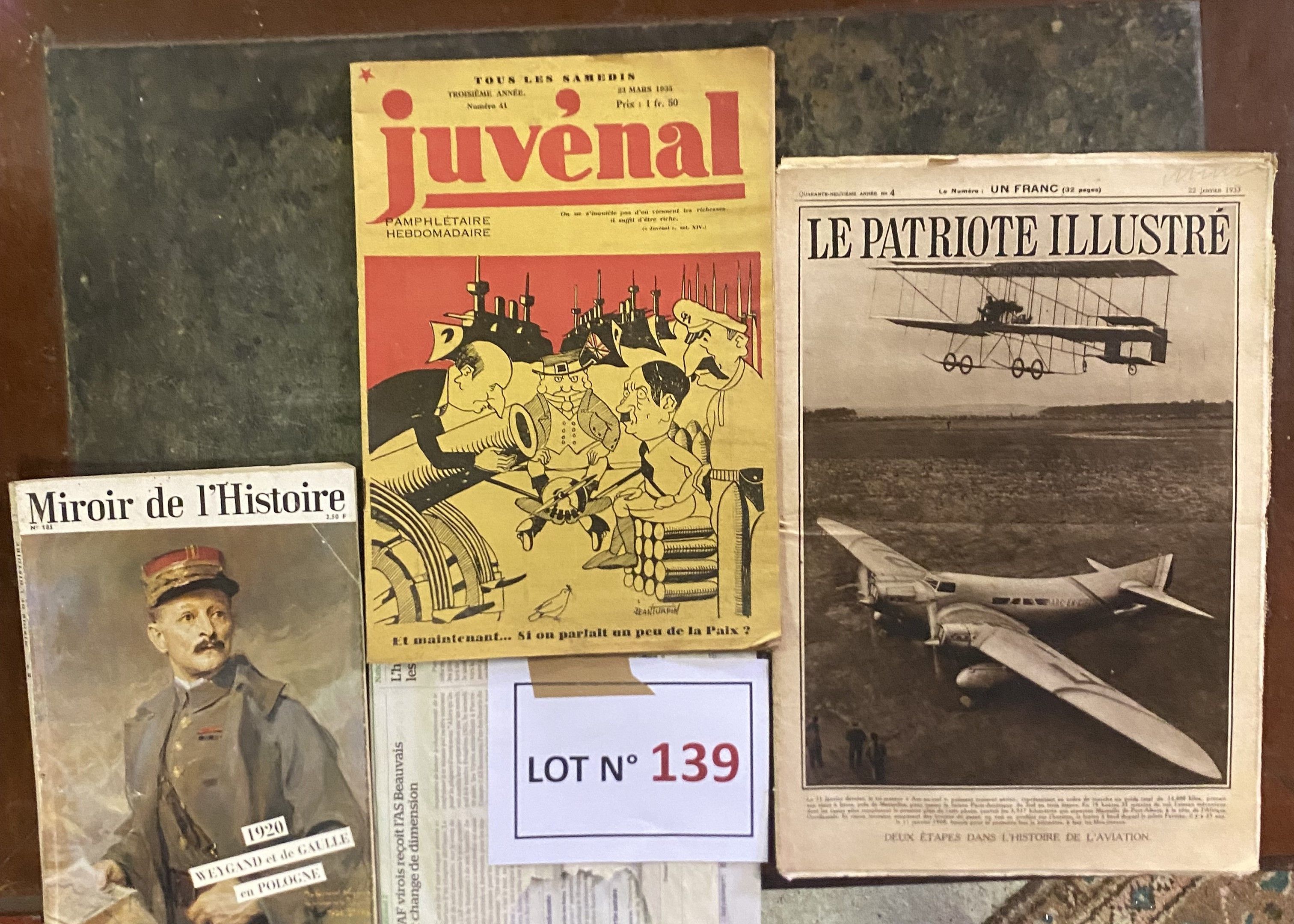 Juvénal de mars 1935, hebdomadaire pamphlétaire avec caricature « Hitler » en couverture, Miroir de l’histoire 1965 s...