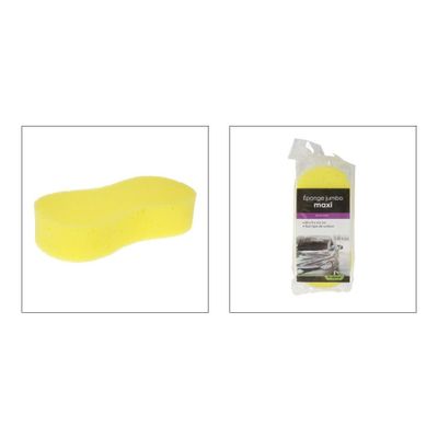 une éponge jaune se trouve à côté d'un paquet de produits d'entretien