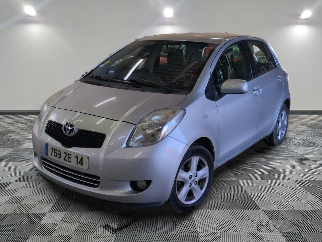 TOYOTA - YARIS 1.3 - 87 VVT-I LUNA PACK - ES - Mise en servi…