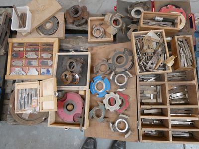 a lot of tools that are sitting on a table
