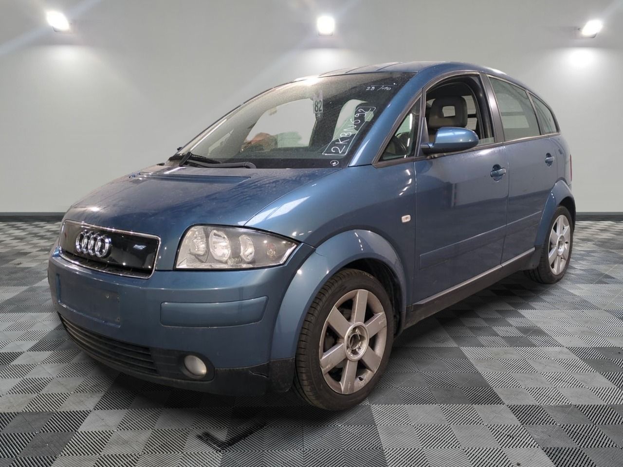 AUDI - A2 1.4 X-TEND - ES - Mise en service: 01/10/2001 - vé…