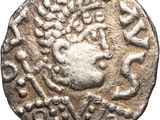 une pièce d'argent représentant une femme