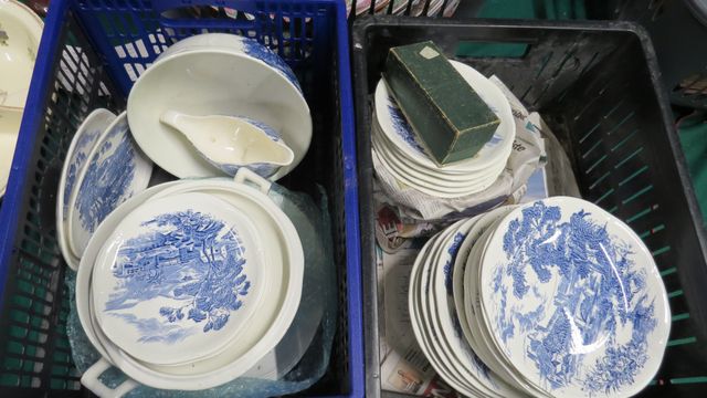 Partie de service en faïence de Gien pour Wedgwood modèle Country
