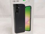 the box of the samsung a40 is open and ready to be opened
