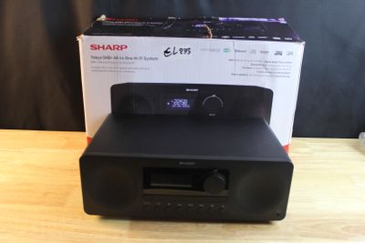 EL275 chaine wi-hi sharp La première photo est non contractu…