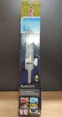 une image représentant une boîte contenant une brosse à dents, posée sur une table