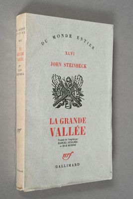 the cover of a book with a picture of an eagle on it