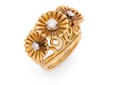une bague en or 18 carats et diamants, signée Van Cleef