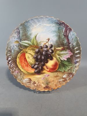 une photo d'une assiette garnie de fruits