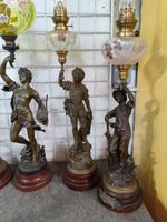 Réunion de 6 lampes à pétrole à fut sujet en régule. (photo 6)