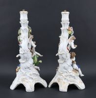 Paire de flambeaux en porcelaine polychrome de style rococo … (photo 6)