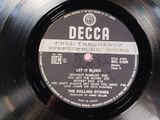 a record with a label on it that says disco