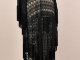 une image d'une robe noire sur un mannequin, un mannequin, un mannequin, un mannequin, un mannequin, un mannequin, un mannequin, un mannequin