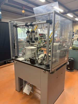 une image d'une machine dans une usine