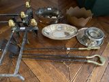 a lot of items that are sitting on the floor