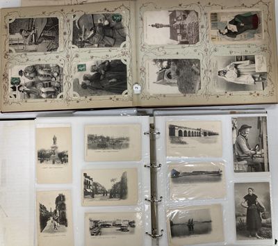 un livre ouvert avec des images de personnes et d'animaux