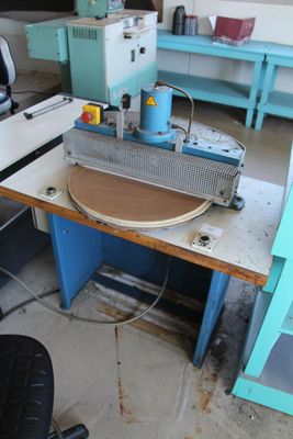 1 machine à gutter - sans marque apparente