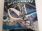 la couverture d'une bande dessinée représentant un homme sur une planche de surf