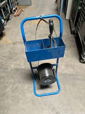 1 cercleuse avec son chariot et les pinces