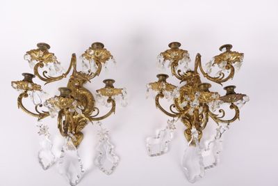Paire d'appliques à pendeloques. Style Rocaille.