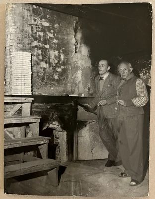 Photographe inconnu. Pablo Picasso et Georges Ramié à Vallau…