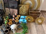 many items that are sitting on the floor next to each other