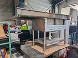 une photo d'une cuisine aménagée dans un garage