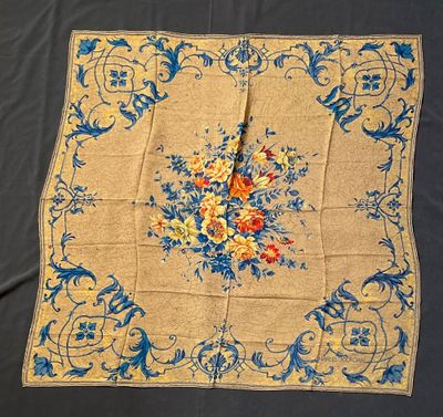 Écharpe Charles Jourdan en soie beige et bleue ornée de fleurs . - Photo 1