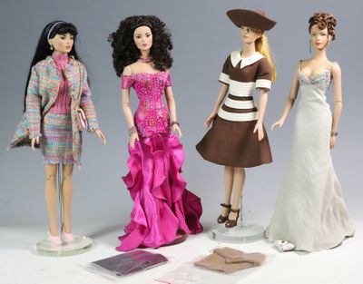 ROBERT TONNER DOLLS. Reunion de 4 poupées mannequins TYLER W… - Photo 1
