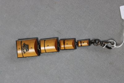 an image of a key chain that has a lock on it