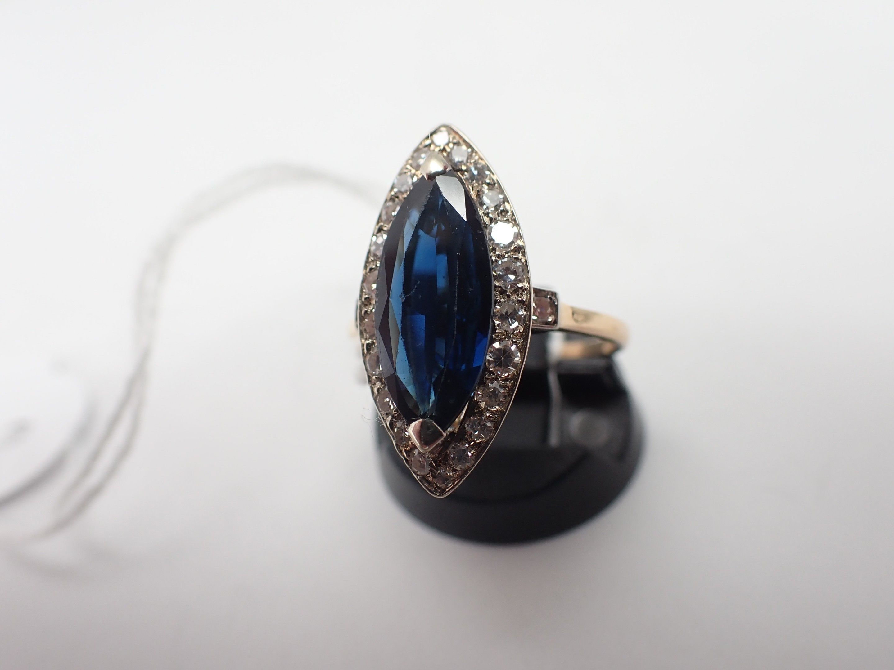 Bijoux & Pierres Précieuses