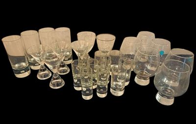 Lot de verres dont cristal et verre